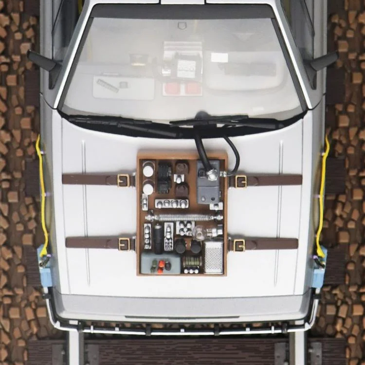 Back to the Future Part III Movie Mecha No.BT-04 Time Machine with Railroad 1/24 Scale Model Kit - Image 4
