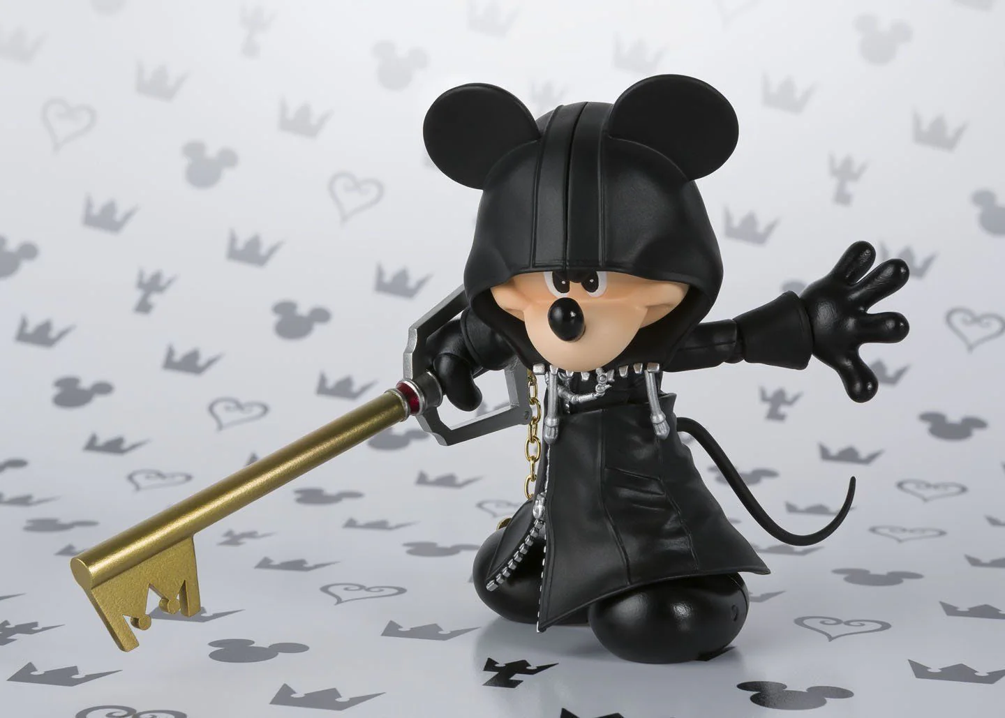 Bandai Tamashii Nations S.H.Figuarts King Mickey Kingdom Hearts II Action Figure - Image 6