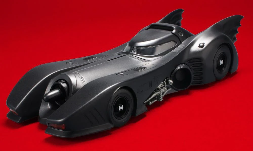 Batman (1989) Batmobile 1/35 Scale Model Kit - Image 2