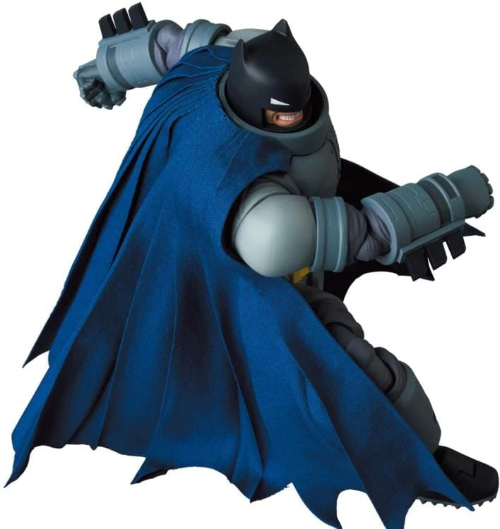 Batman The Dark Knight Returns MAFEX No.146 Armored Batman - Image 4