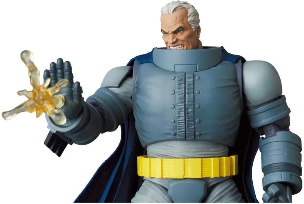 Batman The Dark Knight Returns MAFEX No.146 Armored Batman - Image 9