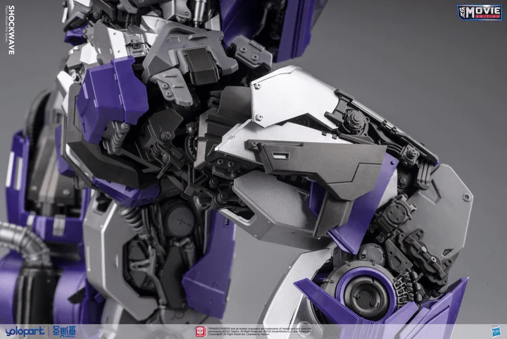 Transformers Bumblebee Shockwave Model Kit - Image 9