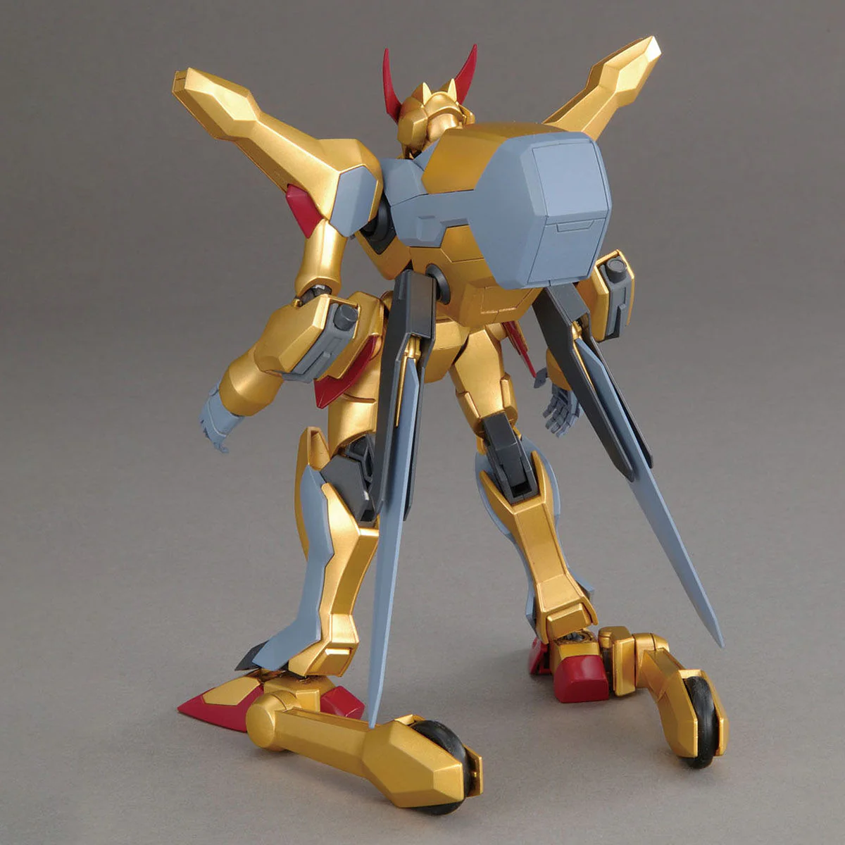 Code Geass Lelouch of the Rebellion R2 Mechanic Collection #04 Vincent 1/35 Scale Model Kit - Image 4