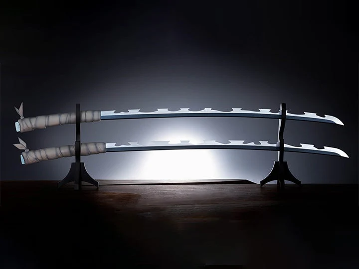 Demon Slayer: Kimetsu no Yaiba Proplica Inosuke Hashibara's Nichirin Swords