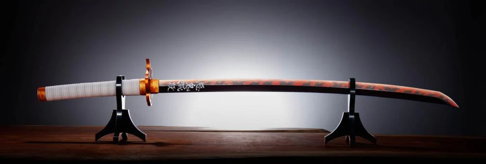 Demon Slayer: Kimetsu no Yaiba Proplica Kyojuro Rengoku's Nichirin Sword - Image 3