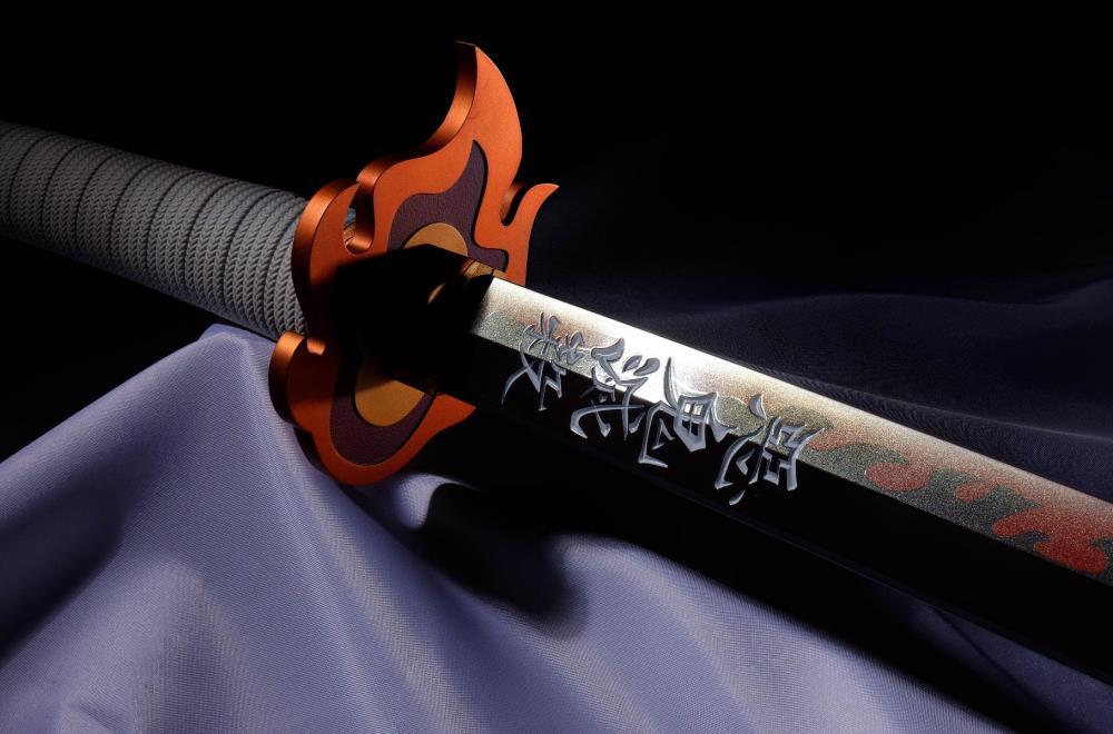Demon Slayer: Kimetsu no Yaiba Proplica Kyojuro Rengoku's Nichirin Sword - Image 6
