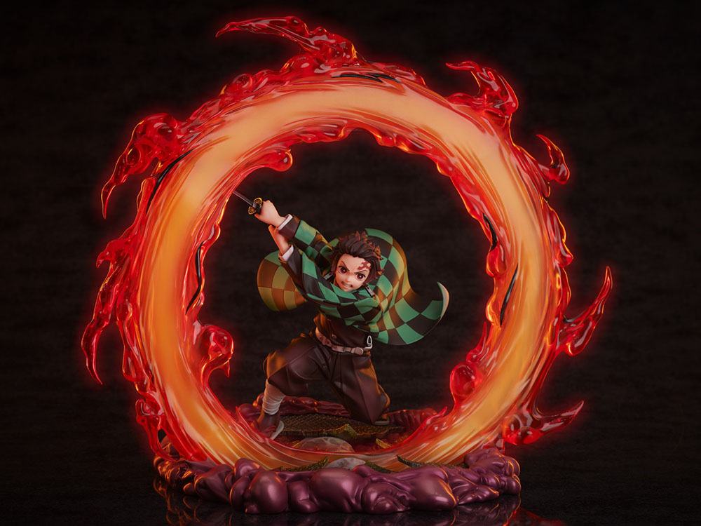 Demon Slayer: Kimetsu no Yaiba Tanjiro Kamado (Hinokami Kagura: Clear Blue Sky) 1/8 Scale Figure - Image 7