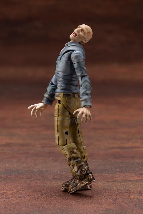 End of Heroes Zombinoid Biter 1/24 Scale Model Kit - Image 4