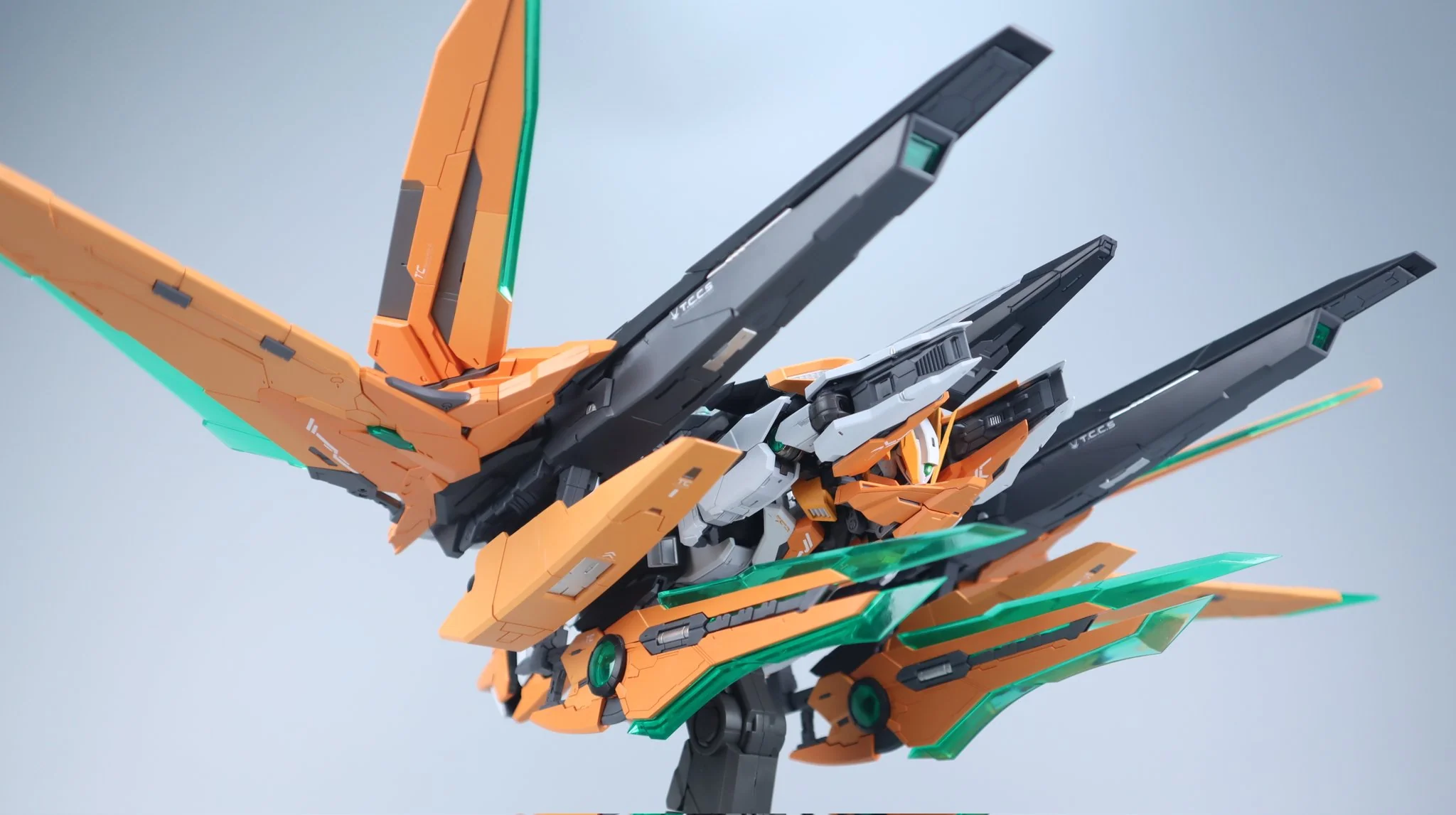 Frame Series TC-004 Star Abyss (Orange) 1/100 Scale Model Kit - Image 2