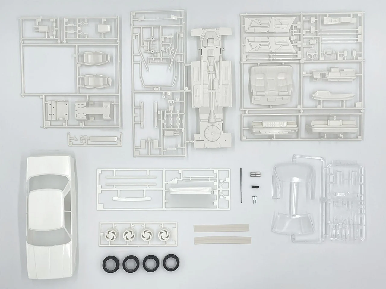 Fujimi 1/24 Crown3.0 Royal Twincom (High Society Car Version) - Image 3