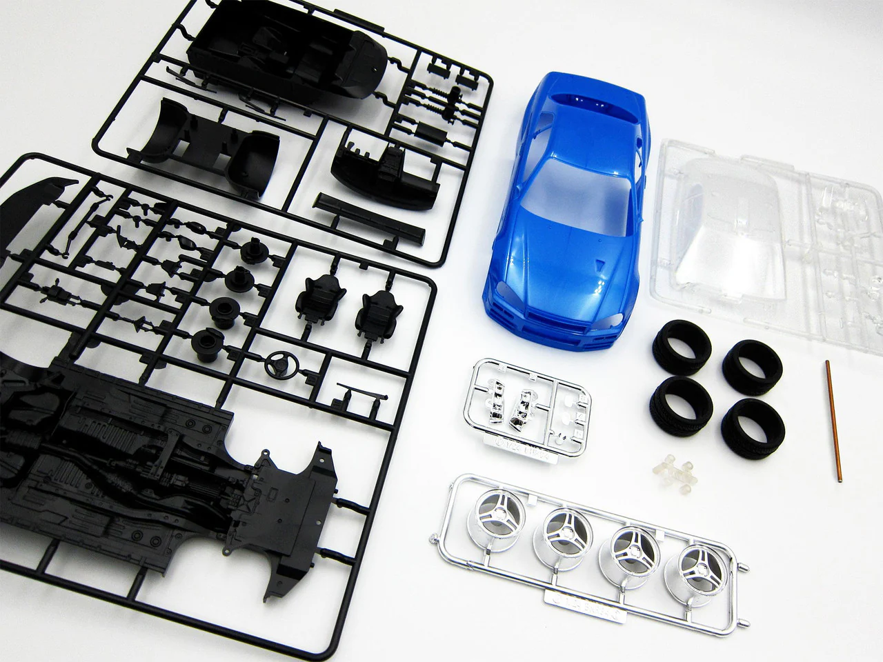 Fujimi 1/24 ISD-22 Initial D, Skyline GT-R (BNR34) Kozo Hoshino - Image 3