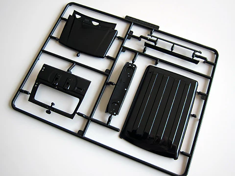 Fujimi 1/24 Suzuki Jimny JB64 (Chiffon Ivory Metallic/Black 2 Tone Roof) - Image 3