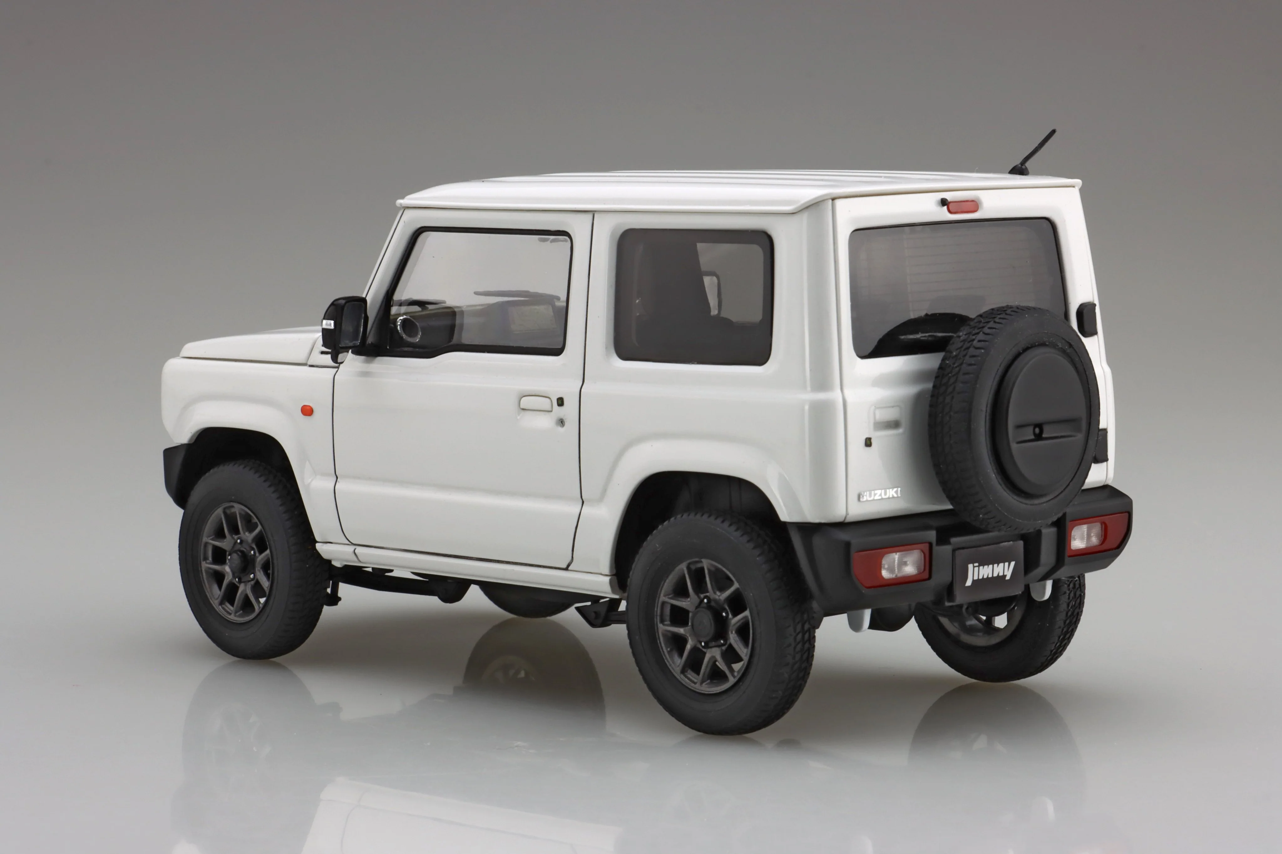Fujimi 1/24 Suzuki Jimny JB64 (XC/Pure White) - Image 3