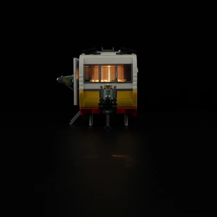 Funwhole F9032 Travel Trailer - Image 4