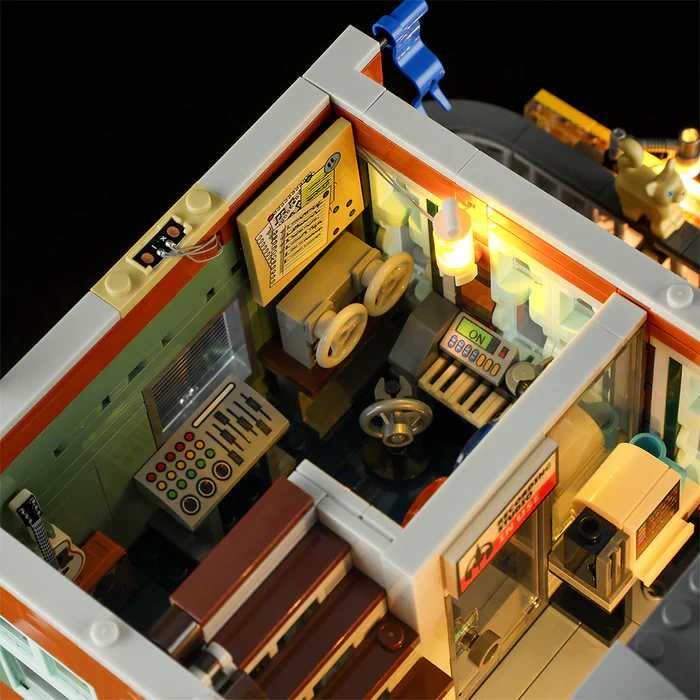 Funwhole F9058 Record Store - Image 6