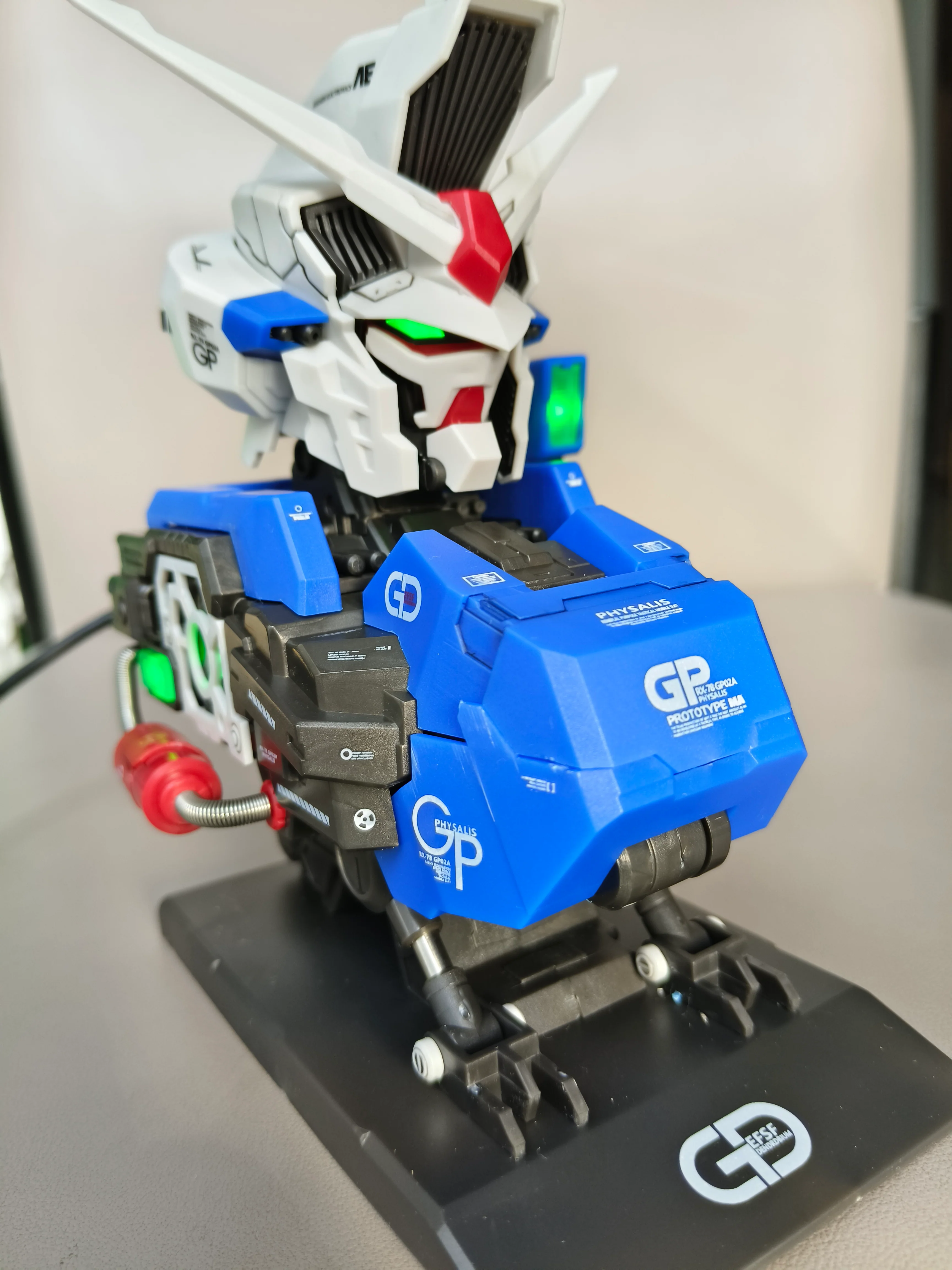 GP02 Bust 1/38 Scale Model Kit - Image 11