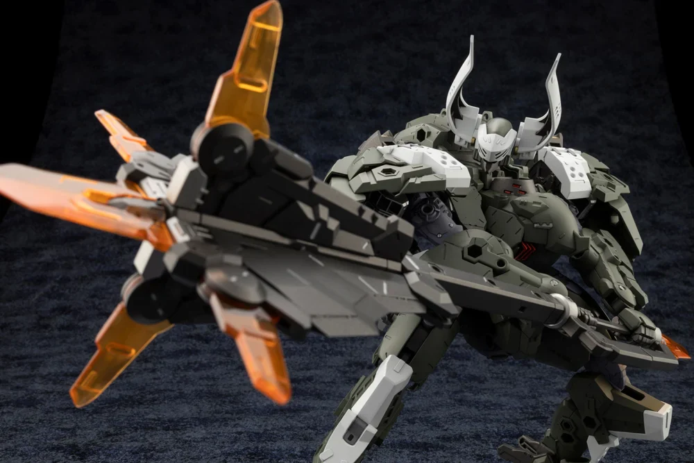 Hexa Gear Bulkarm Wolfzerker 1/24 Scale Model Kit - Image 14