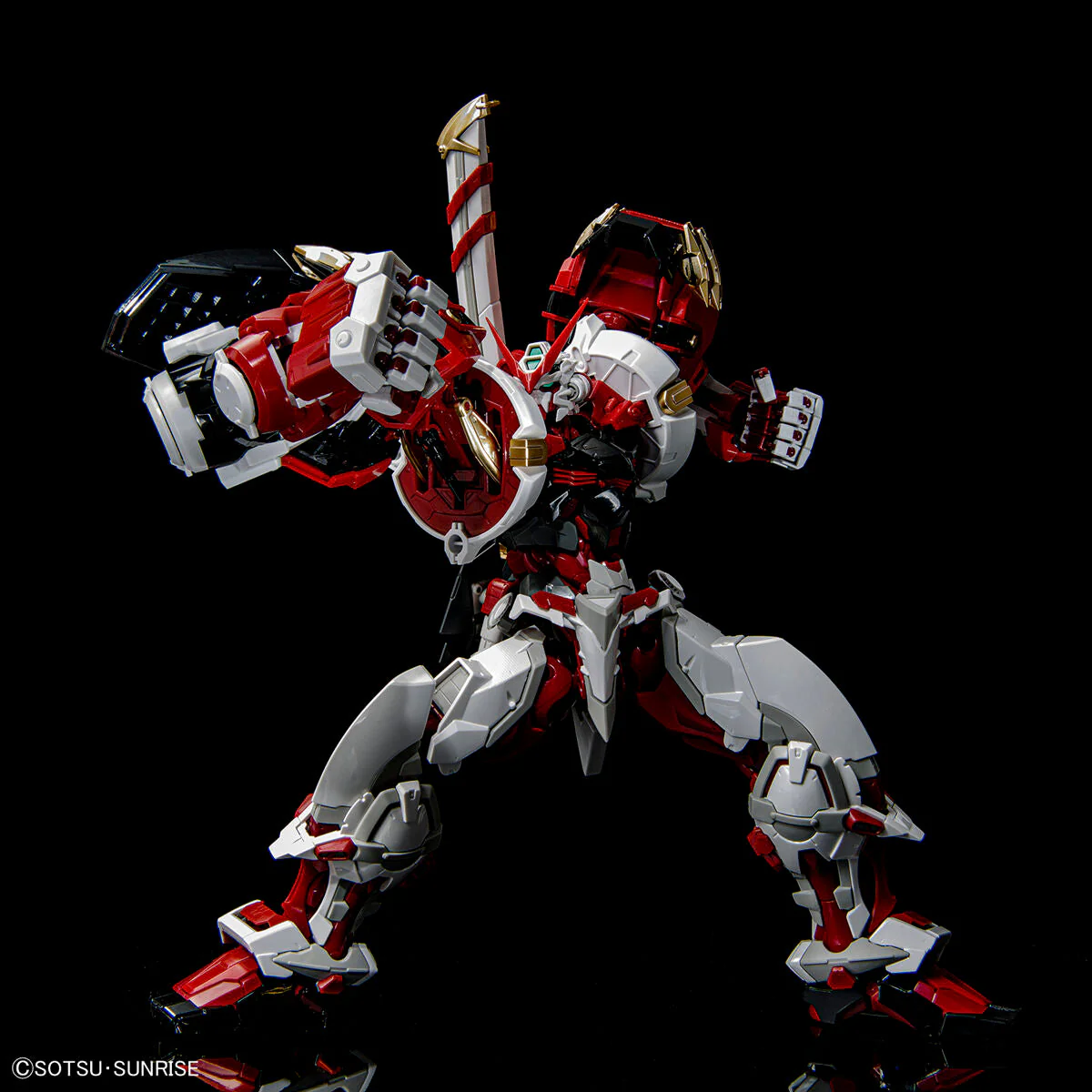 Hi-Resolution 1/100 Gundam Astray Red Frame Powered Red - Image 5