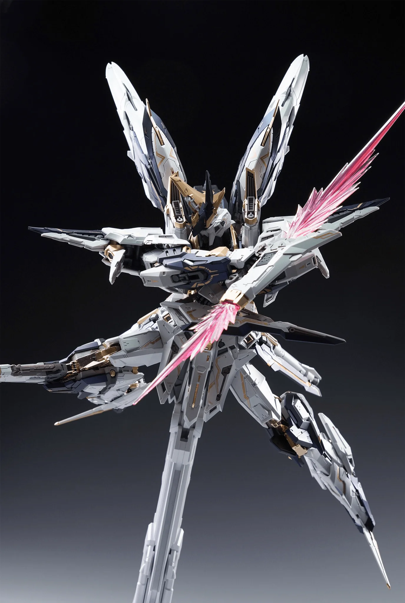 Infinity Nova Aurora 1/100 Scale Model Kit - Image 14