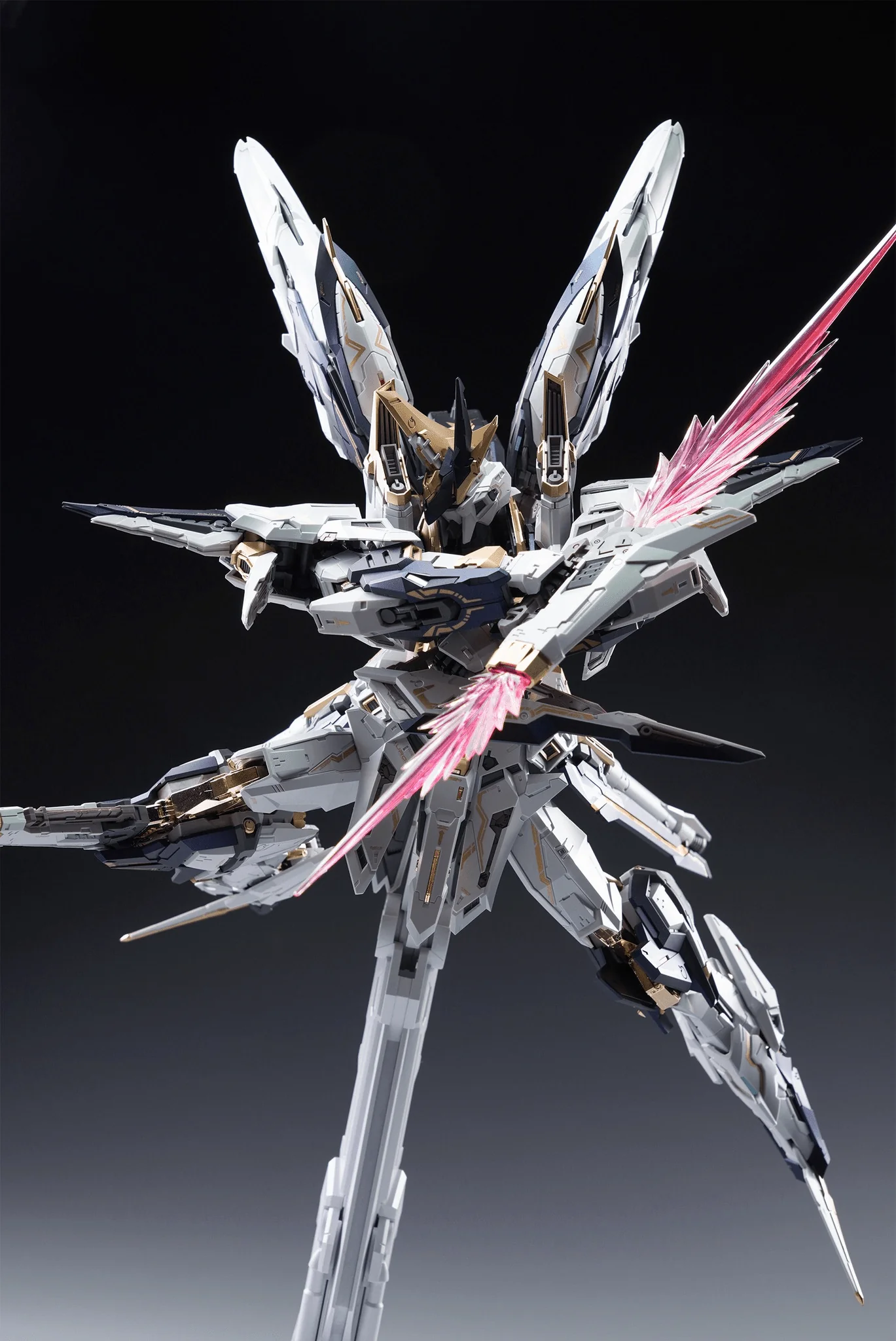 Infinity Nova Aurora 1/100 Scale Model Kit - Image 16
