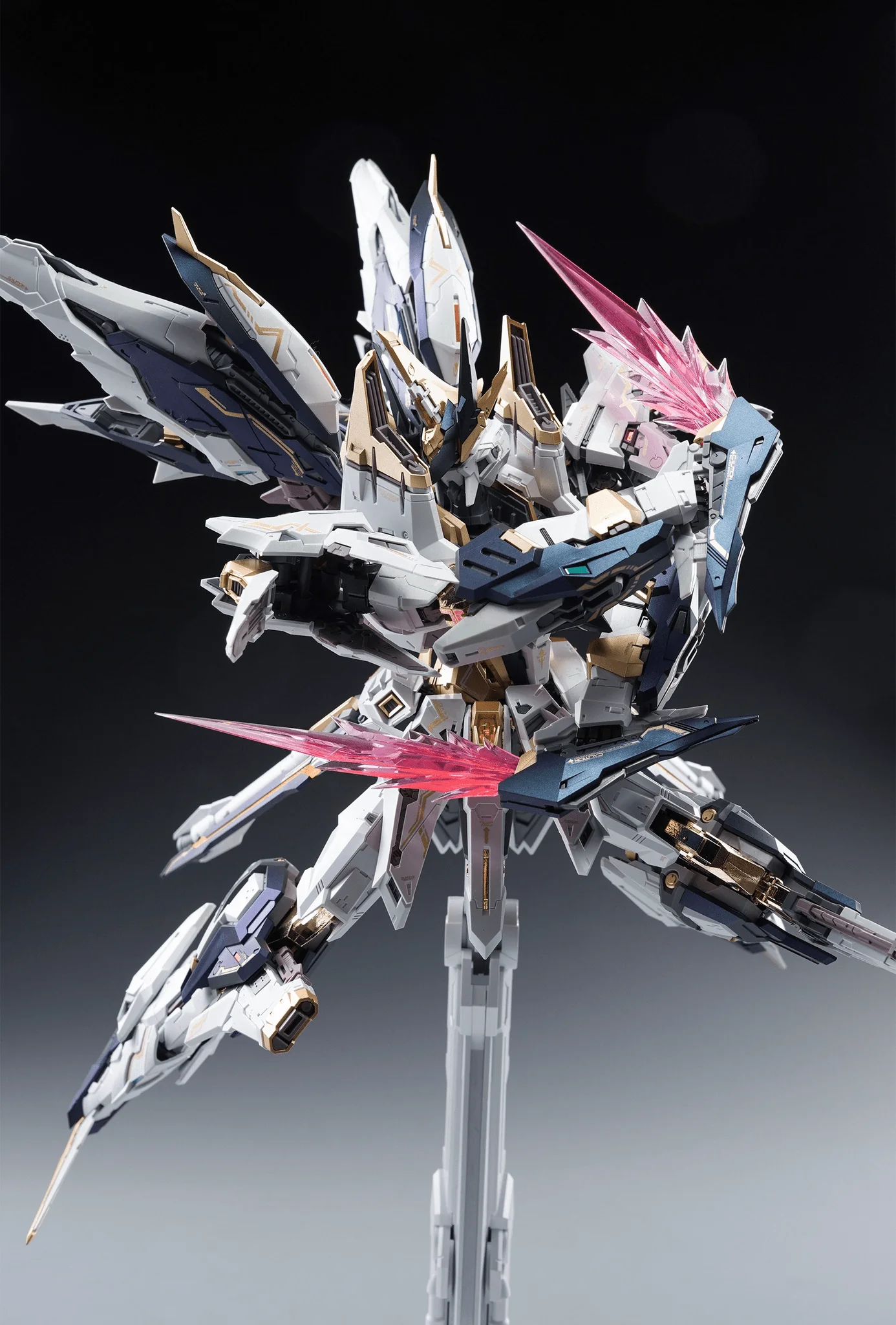 Infinity Nova Aurora 1/100 Scale Model Kit - Image 18