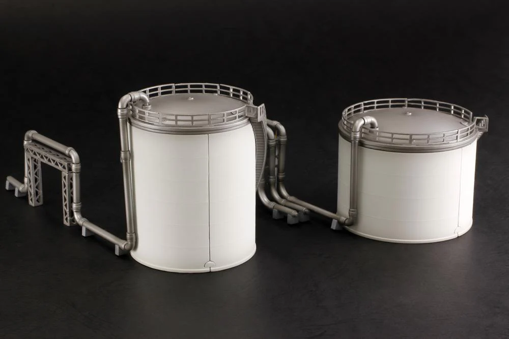 Industrial Area A Storage Tank Model Kit - Image 3