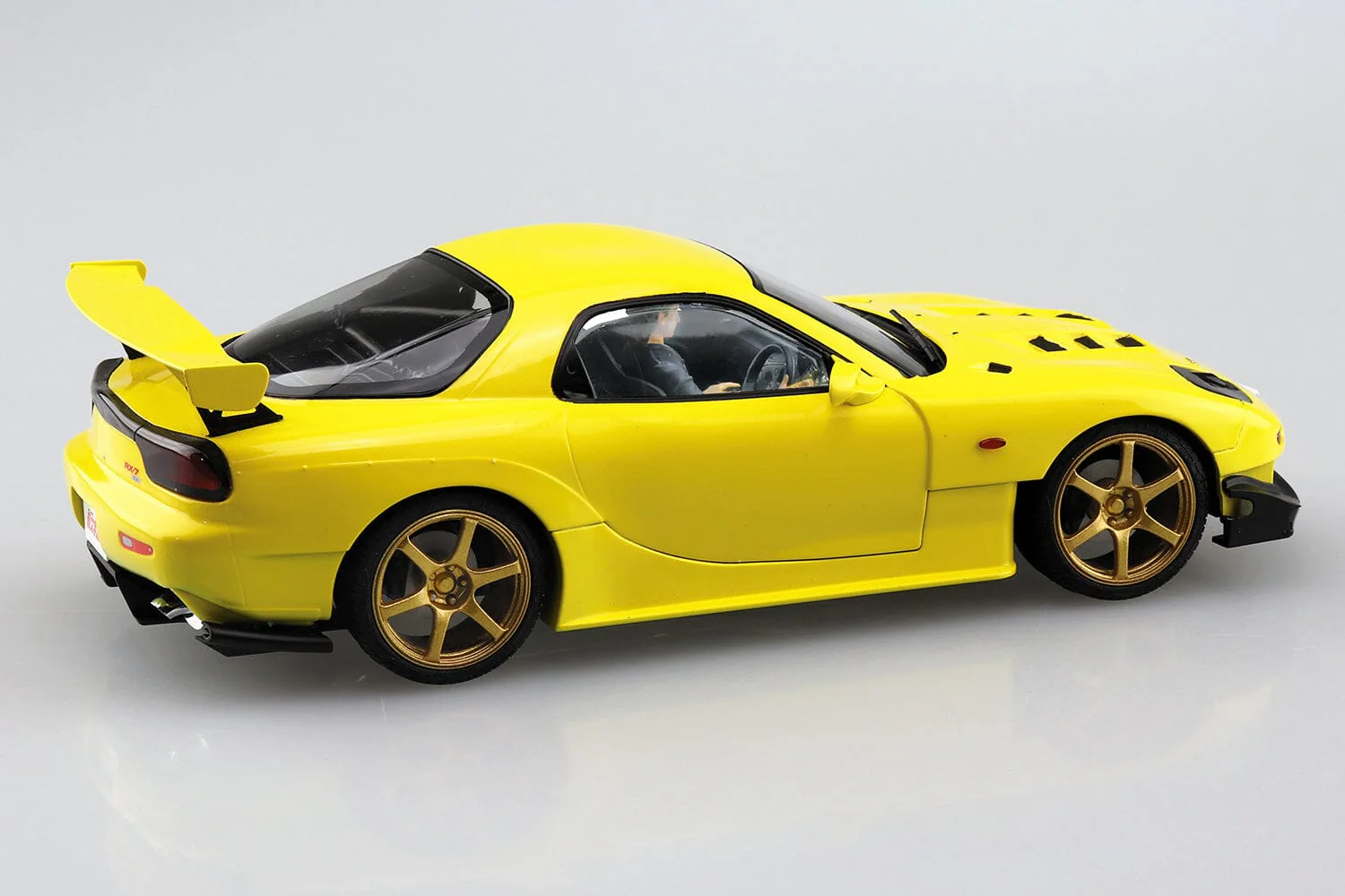 Initial D Keisuke Takahashi's FD3S RX-7 (Project D Ver.) 1/24 Scale Model Kit & Figure - Image 4