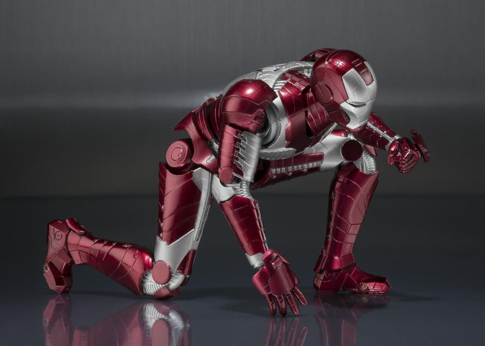 Iron Man 2 S.H.Figuarts Iron Man Mark V & Hall of Armor Set - Image 7