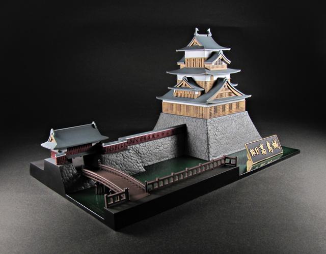 Laid-Back Camp Takashima Castle Model Kit With Rin Shima Figure - Image 5