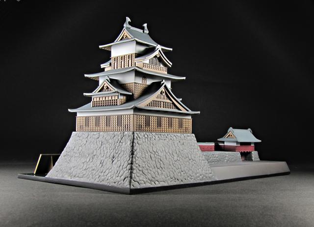 Laid-Back Camp Takashima Castle Model Kit With Rin Shima Figure - Image 8