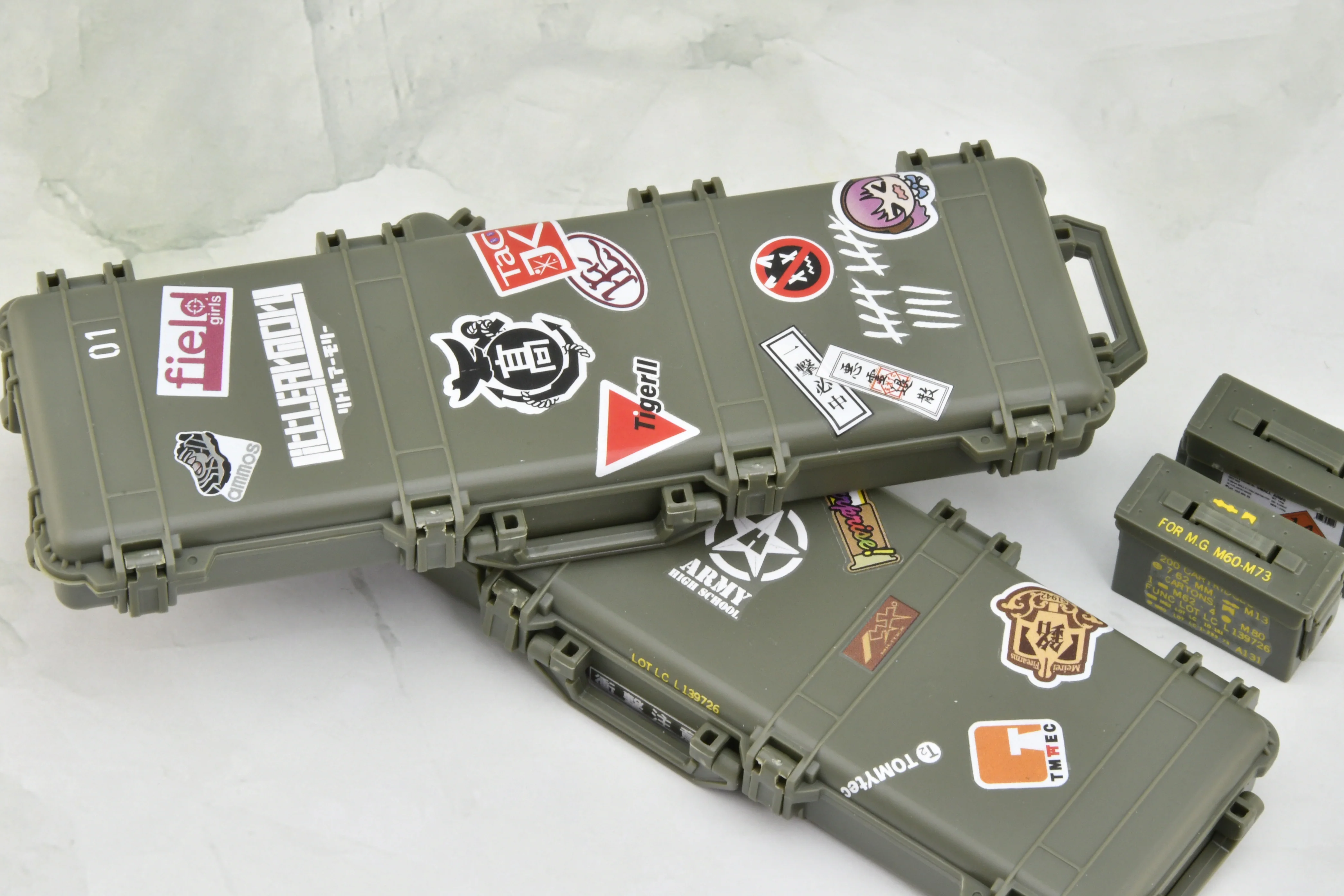 Little Armory LD050 Military Hard Case C2 1/12 Scale Accessory Set - Image 4