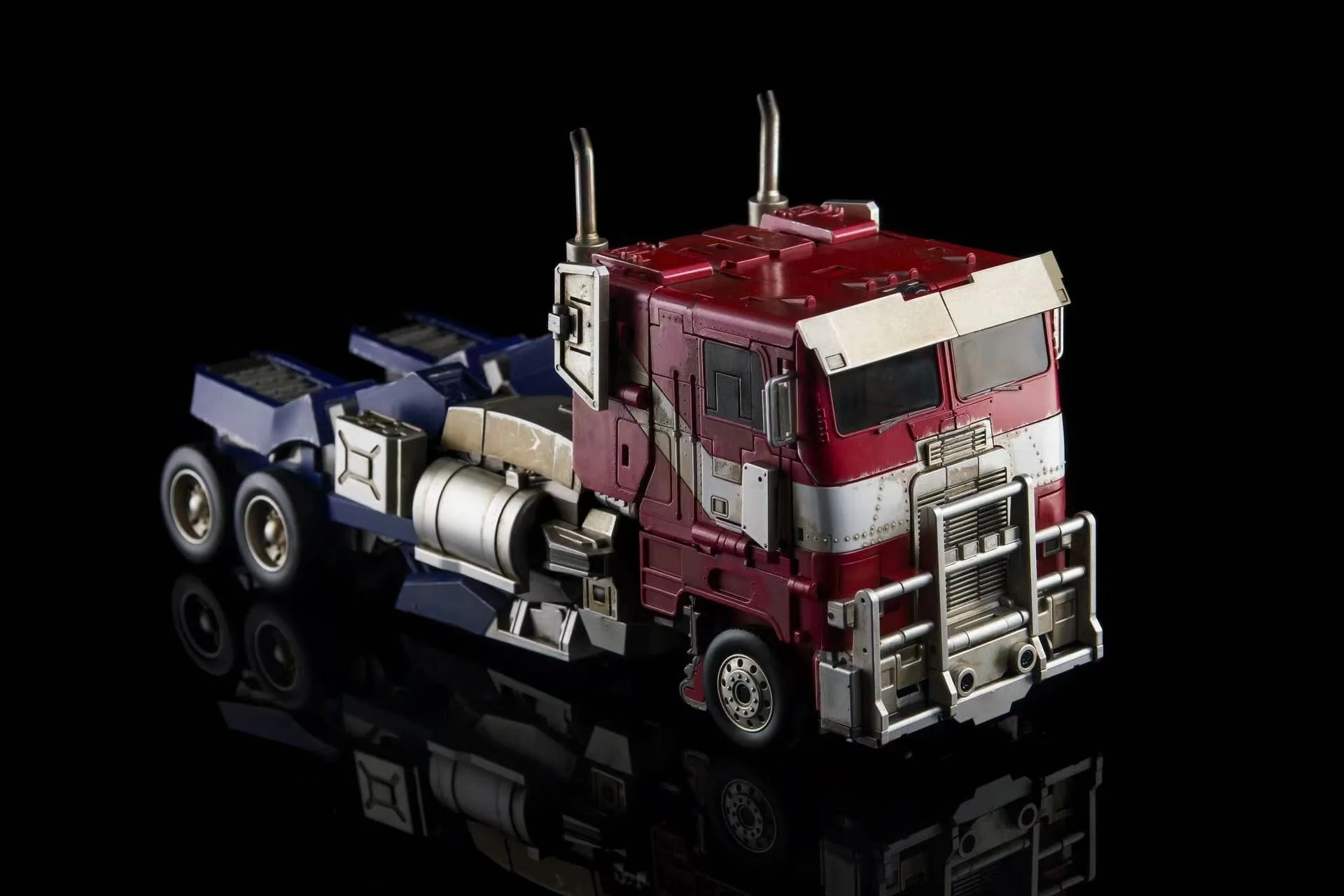 Lucky Cat MVP-01 Atlas Transformable Action Figure - Image 3