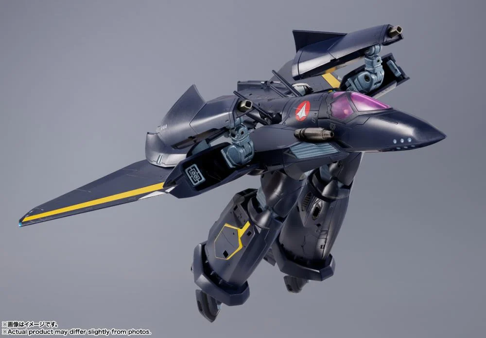 Macross 7 DX Chogokin VF-17S Nightmare Stealth Valkyrie (Gamlin Kizaki) Action Figure - Image 10
