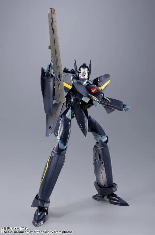 Macross 7 DX Chogokin VF-17S Nightmare Stealth Valkyrie (Gamlin Kizaki) Action Figure - Image 3