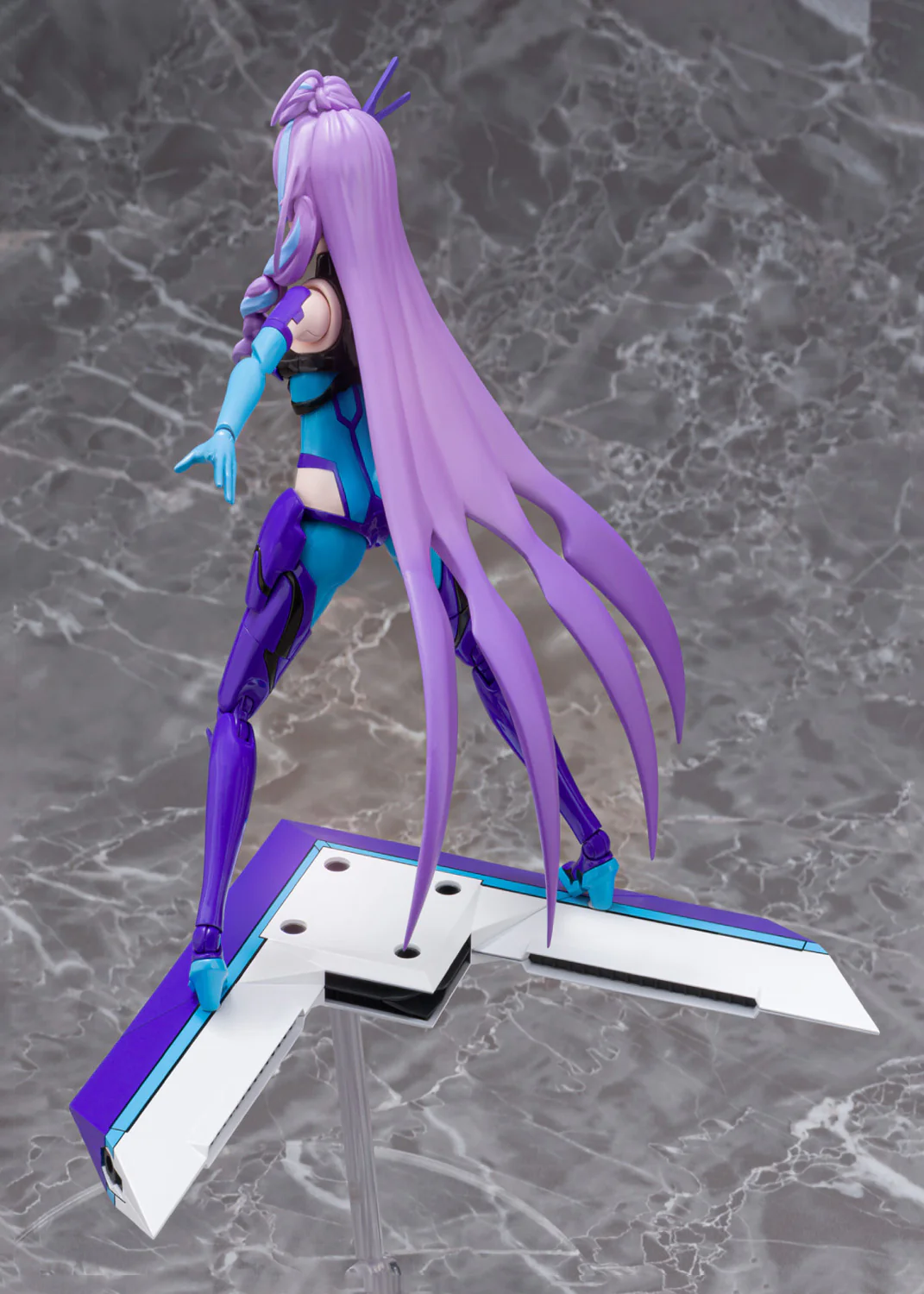 Macross Delta V.F.G. VF-31J Siegfried Mikumo Guynemer Model Kit - Image 13