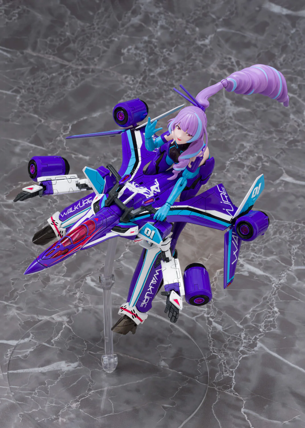 Macross Delta V.F.G. VF-31J Siegfried Mikumo Guynemer Model Kit - Image 15