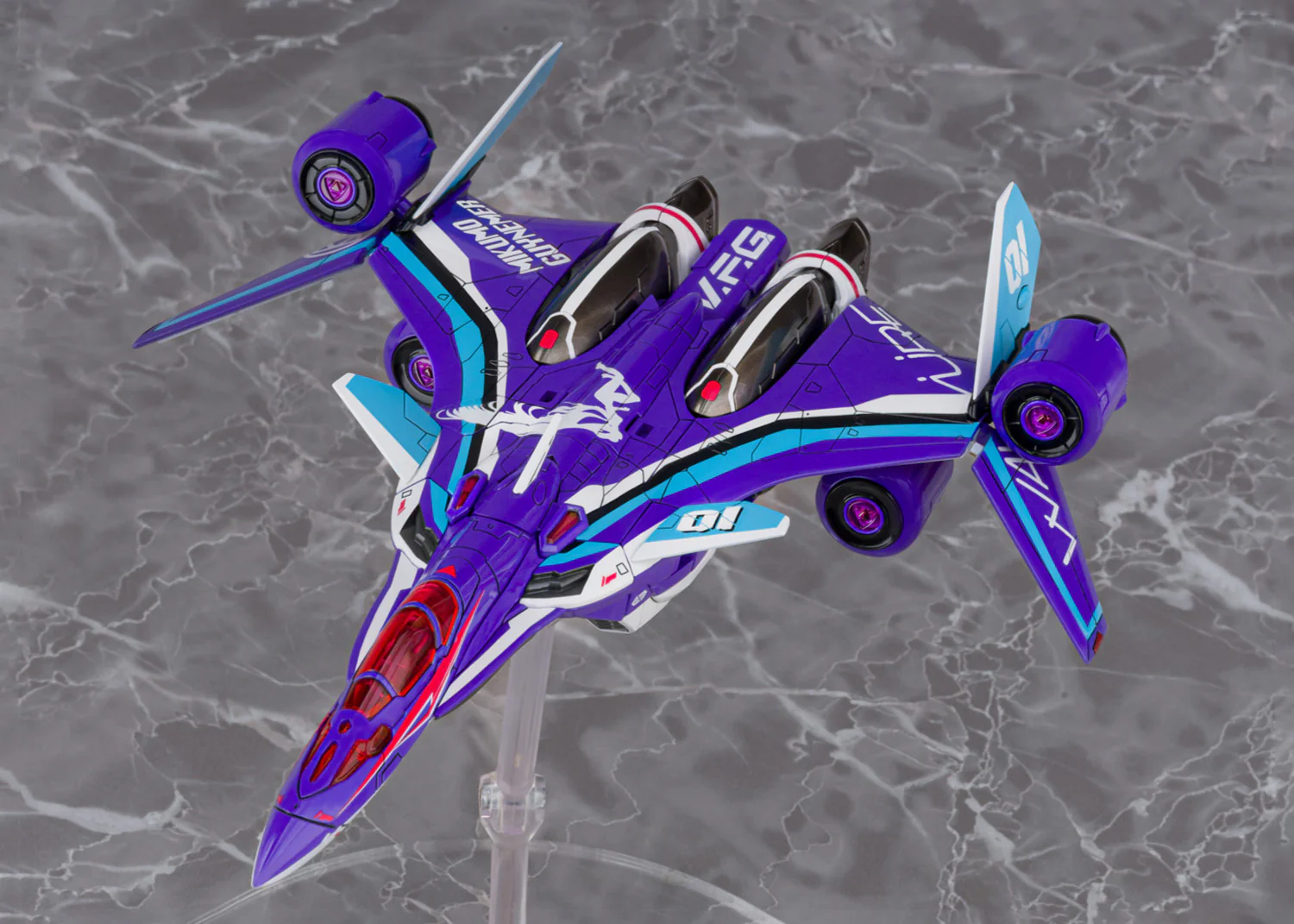 Macross Delta V.F.G. VF-31J Siegfried Mikumo Guynemer Model Kit - Image 25