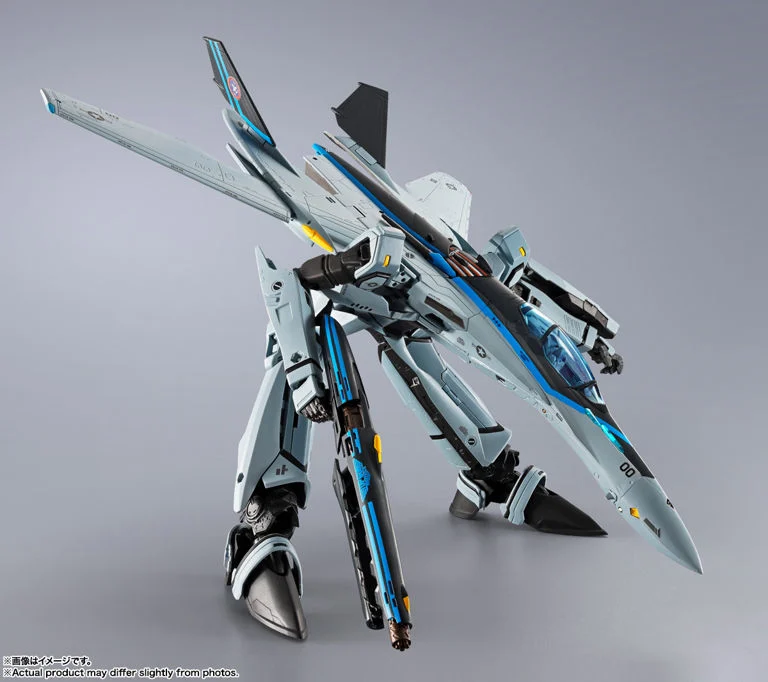 Macross Frontier DX Chogokin VF-25 Messiah Valkyrie (Top Gun Maverick Ver.) Action Figure - Image 13
