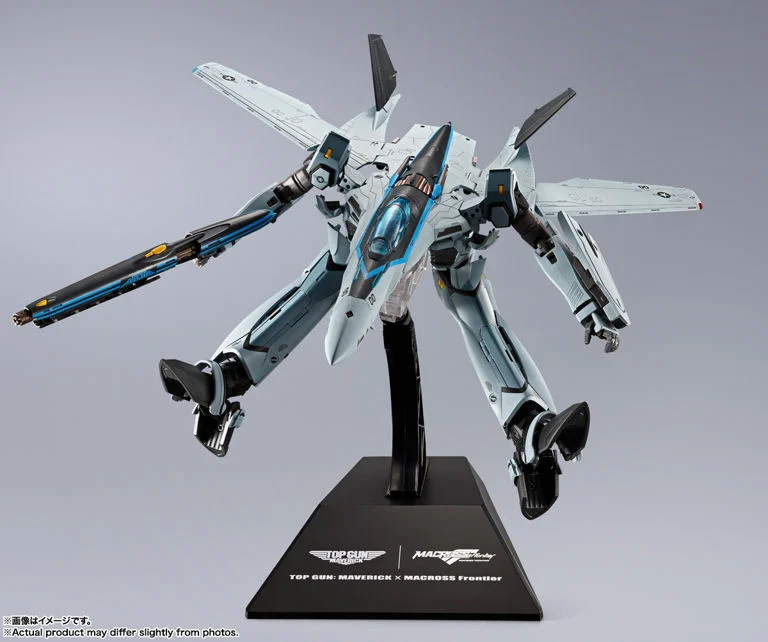 Macross Frontier DX Chogokin VF-25 Messiah Valkyrie (Top Gun Maverick Ver.) Action Figure - Image 15