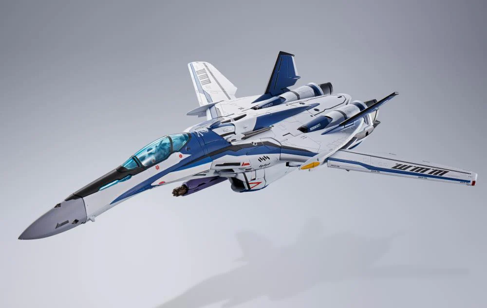 Macross Frontier DX Chogokin VF-25 Messiah Valkyrie (Worldwide Anniversary Ver.) - Image 11