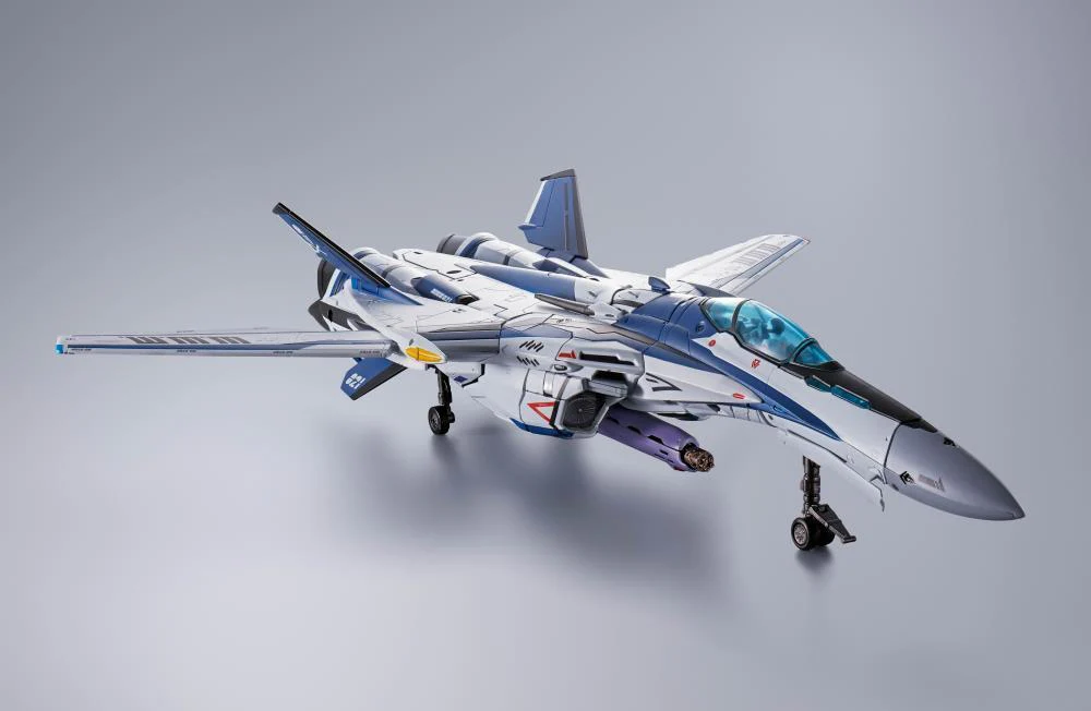 Macross Frontier DX Chogokin VF-25 Messiah Valkyrie (Worldwide Anniversary Ver.) - Image 17