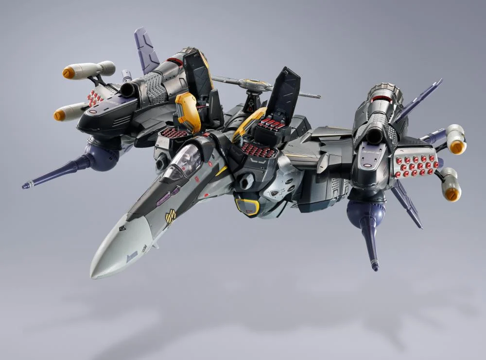 Macross Frontier DX Chogokin VF-25S Armored Messiah Valkyrie (Ozma Lee Machine Revival Ver.) - Image 13