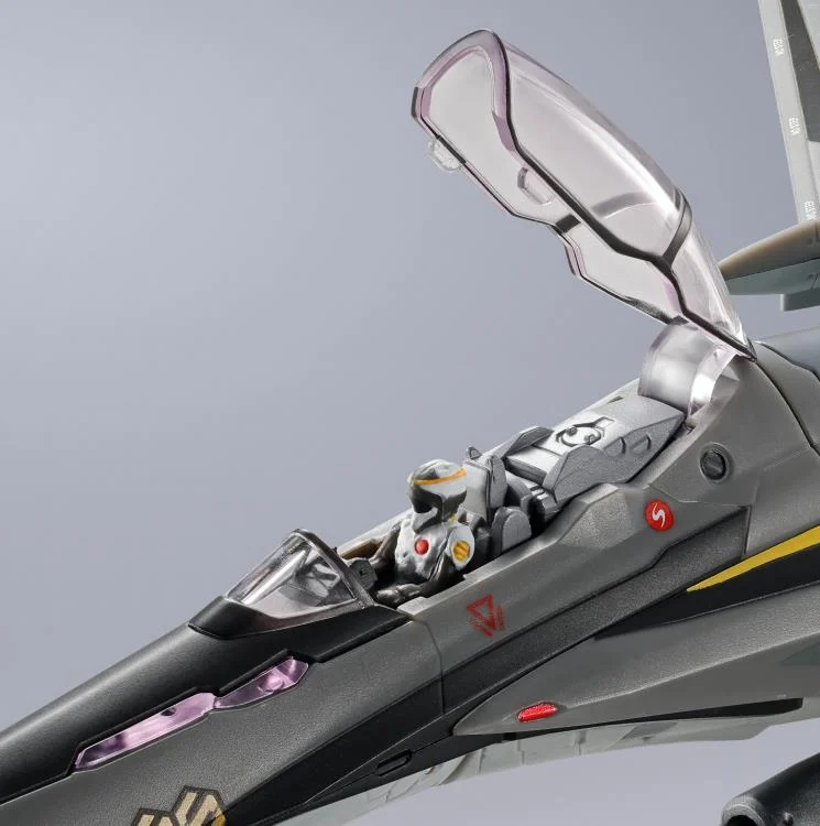 Macross Frontier DX Chogokin VF-25S Armored Messiah Valkyrie (Ozma Lee Machine Revival Ver.) - Image 19