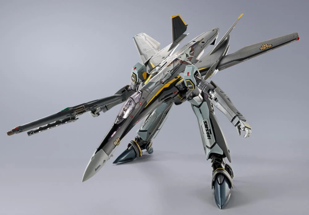 Macross Frontier DX Chogokin VF-25S Armored Messiah Valkyrie (Ozma Lee Machine Revival Ver.) - Image 4