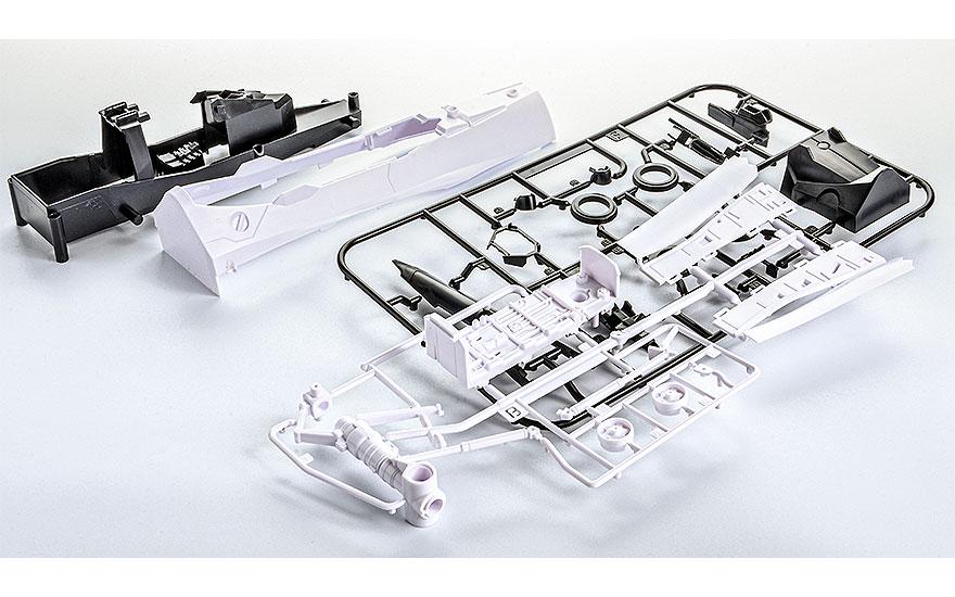 Macross Frontier PLAMAX VF-25F MF-51: Minimum Factory Fighter Nose 1/20 Scale Model Kit - Image 6