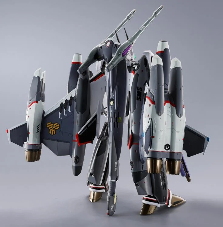 Macross Frontier The False Songstress DX Chogokin VF-25F Tornado Messiah Valkyrie (Alto Saotome Machine Revival Ver.) - Image 6