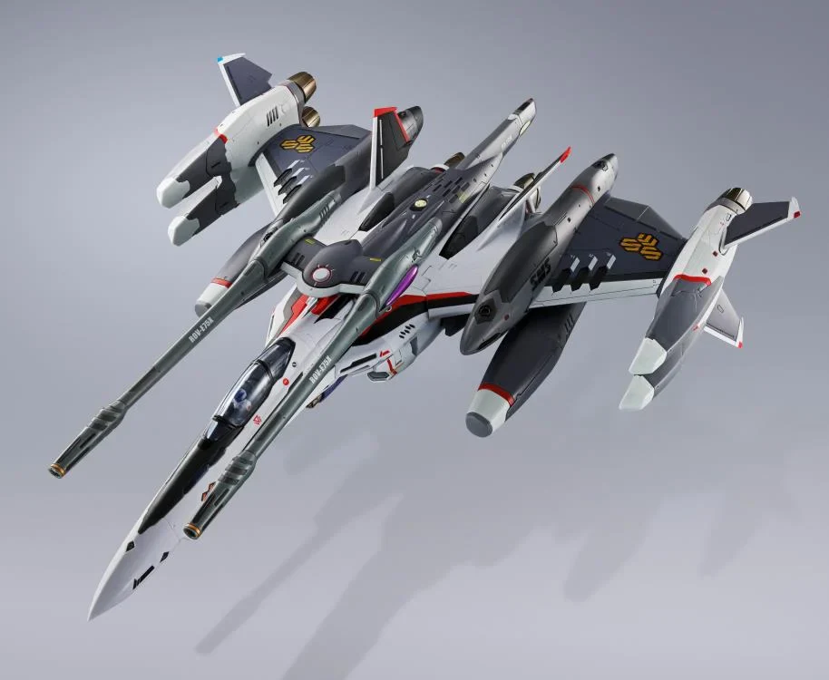 Macross Frontier The False Songstress DX Chogokin VF-25F Tornado Messiah Valkyrie (Alto Saotome Machine Revival Ver.) - Image 8