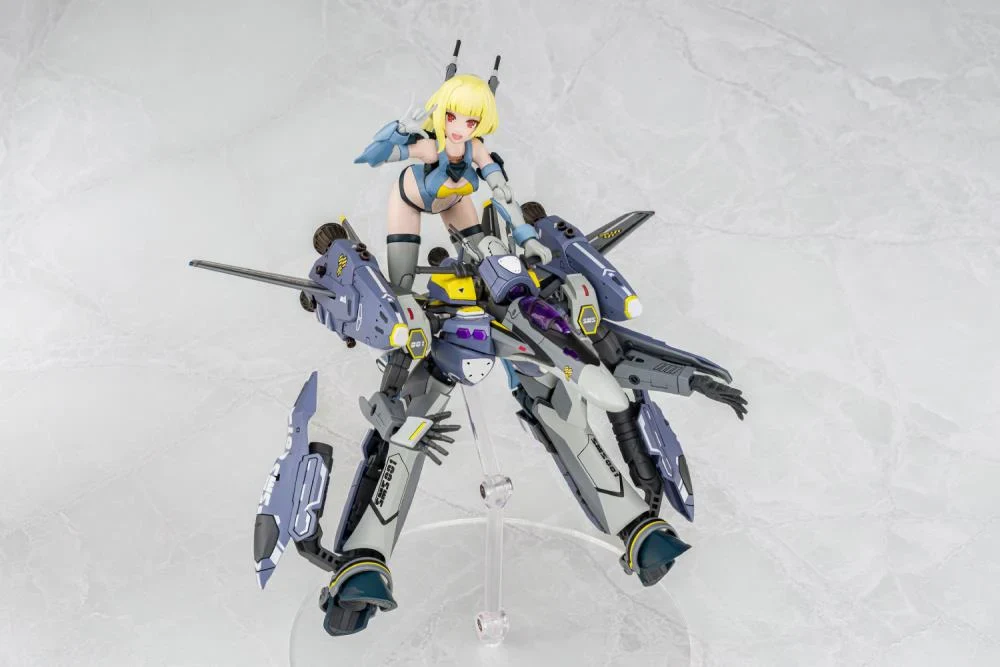 Macross Frontier V.F.G. VF-25S Super Messiah Model Kit - Image 9