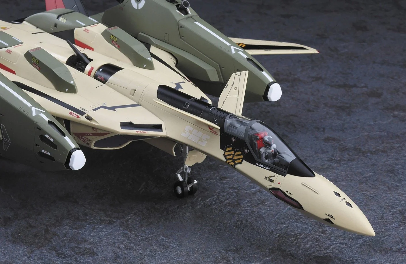 Macross Frontier Vf-19Ef/A Isamu Special “Macross Frontier” 1/72 Scale Model Kit - Image 3