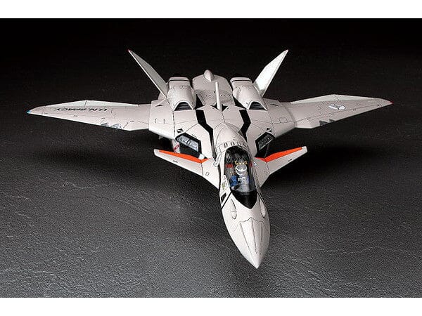 Macross Plus VF-11B Thunderbolt 1/72 Scale Model Kit - Image 10